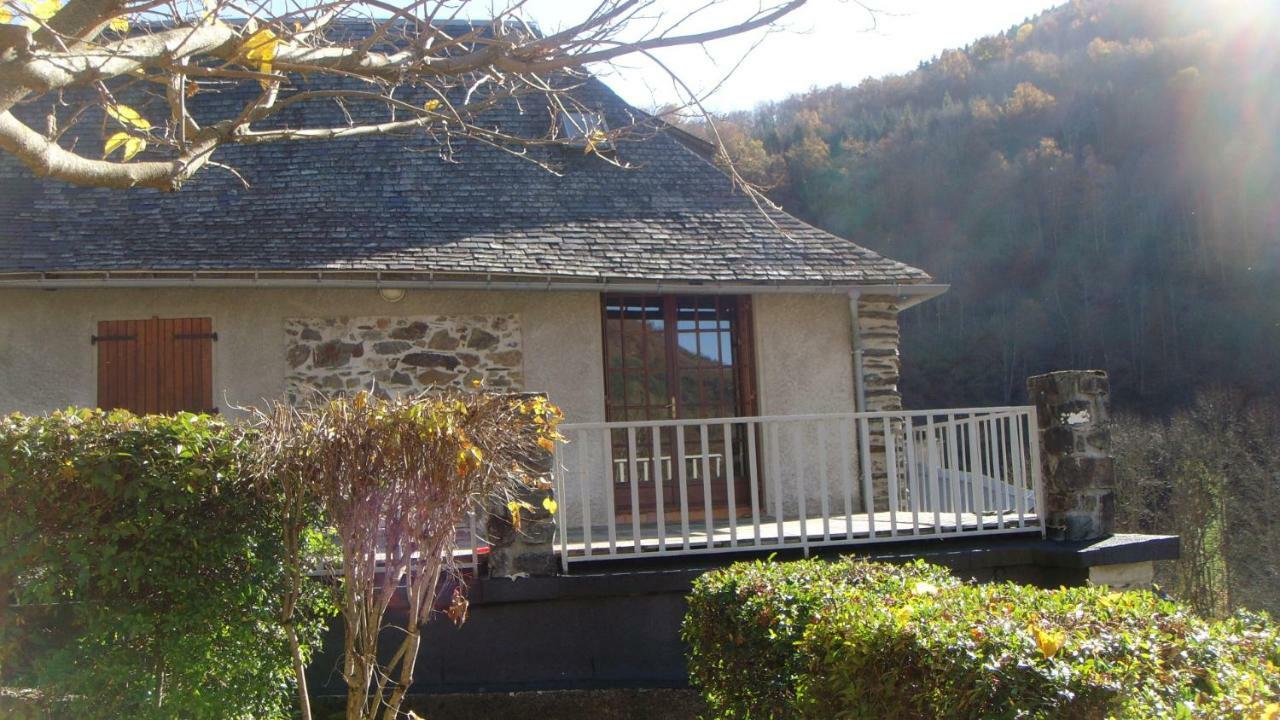 Gite Familial Fouga Bareilles エクステリア 写真